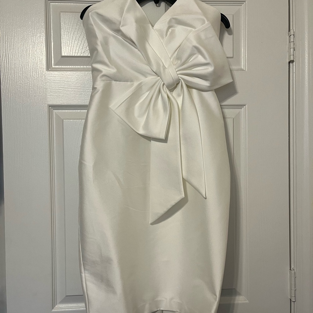 Badgley Mischka Strapless White Dress with Bow